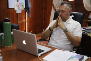 Claudio Farías se proyecta al 2027 en medio de causas judiciales y vuelve a agitar el escenario político