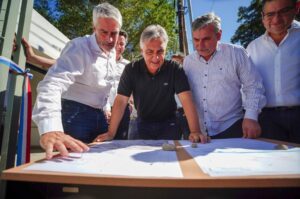 Cruz del Eje: Llaryora y Raschetti ponen en marcha la readecuación del sistema de agua potable
