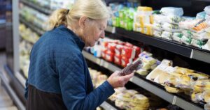 La inflación muestra resistencia a perforar el piso del 2% y los analistas proyectan un cierre de año estable